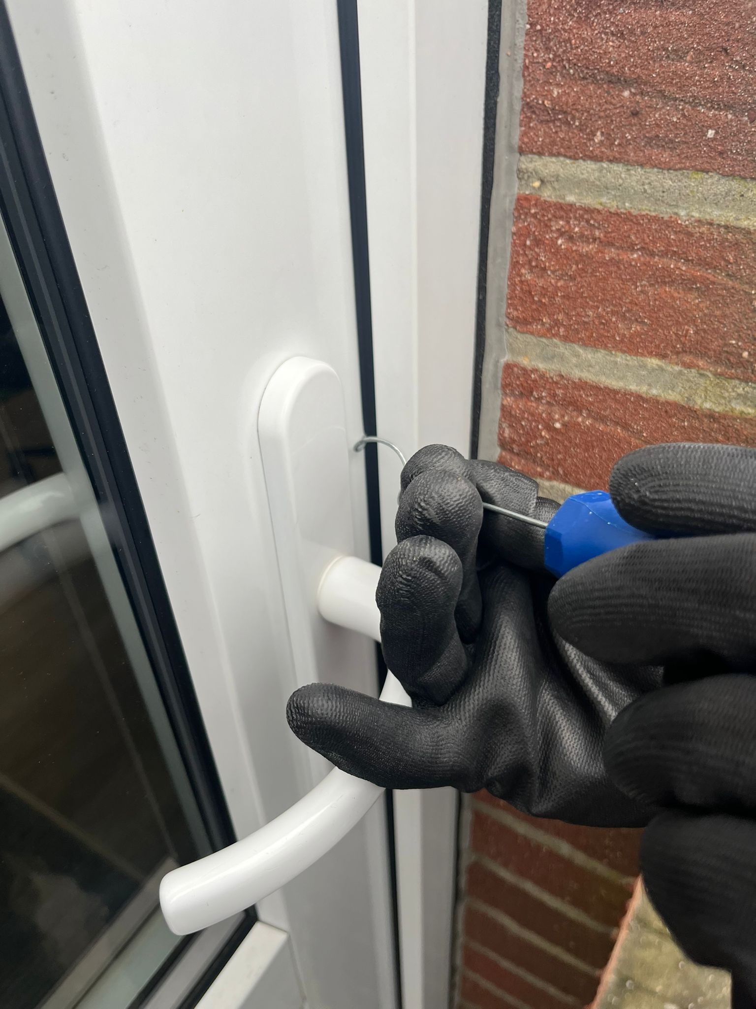 Schlüsseldienst Loxstedt – schonende Türöffnung mit Spezialwerkzeug